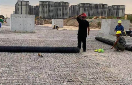 缙云土工格栅铺设前地基要怎么处理?